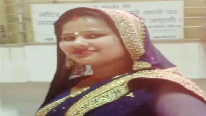 Married woman committed suicide by hanging herself